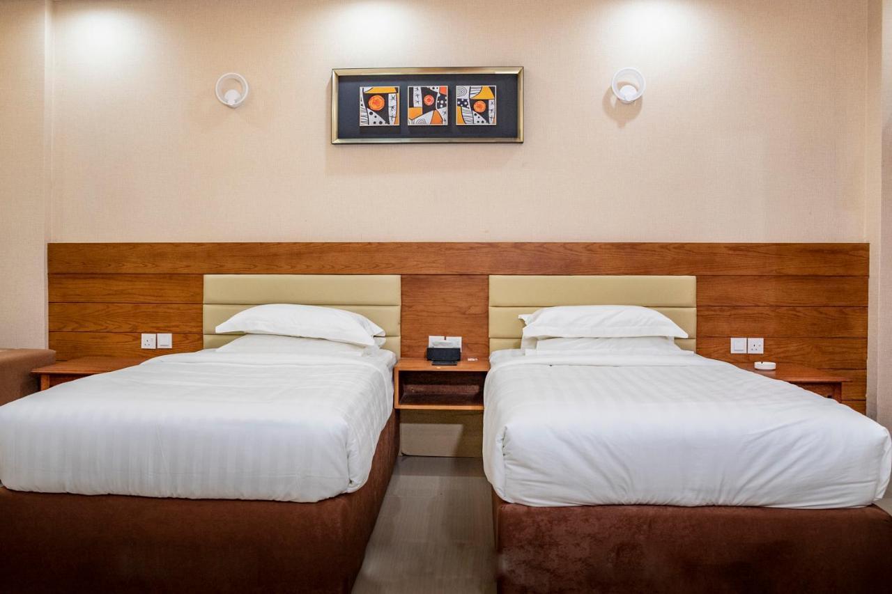 Red-5 - Al Safa Suites Salalah Buitenkant foto
